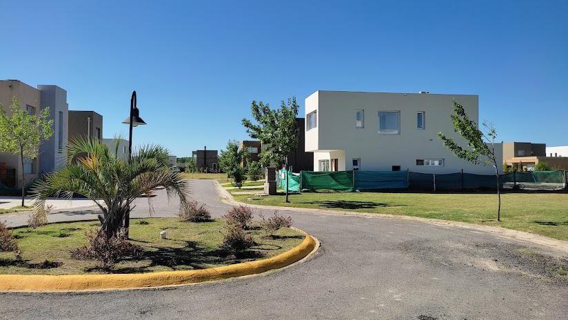 Casa  en Venta en Vila Marina II, Villanueva, Tigre