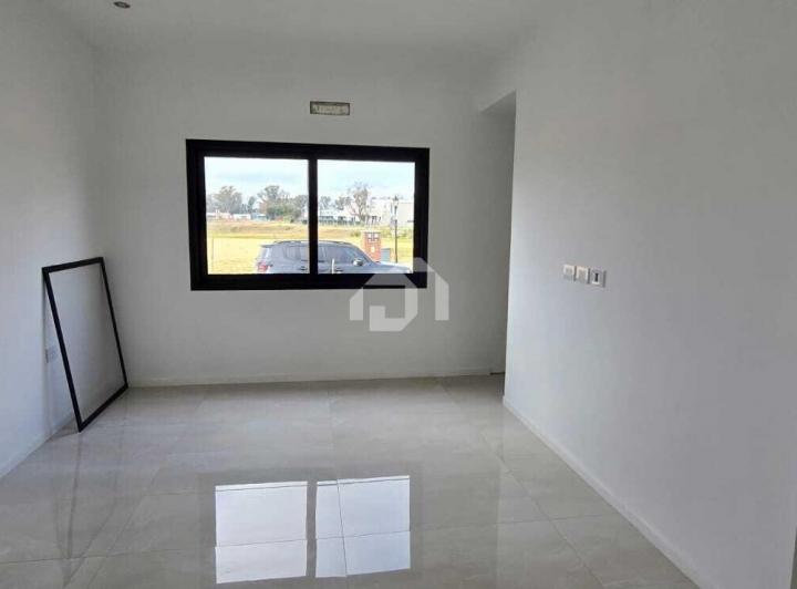 Foto de Casa en Venta en Santa Lucia, Pilar del Este, Pilar, imagen 1
