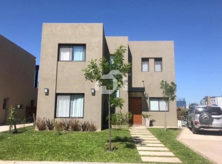 Casa en Venta en Vila Marina I, Villanueva, Tigre