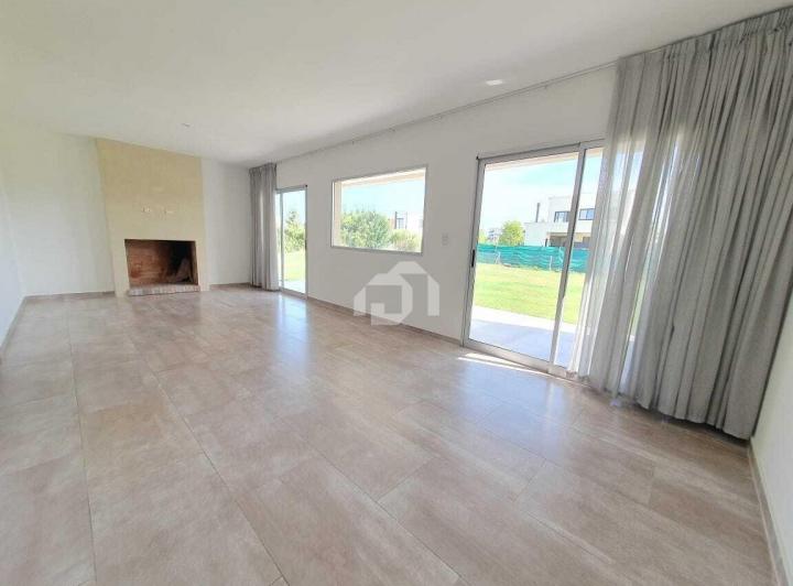 Casa  en Alquiler en Araucarias, Puertos, Escobar 5