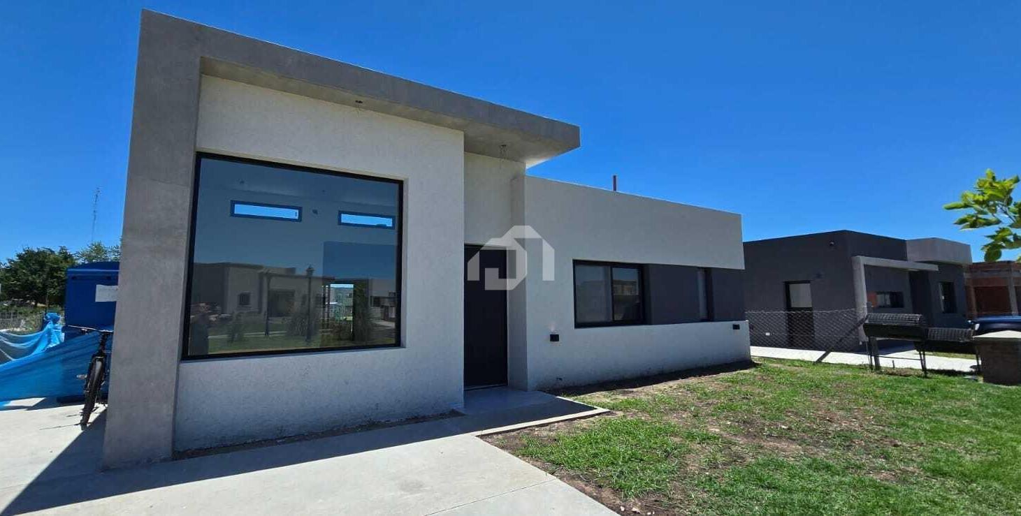 Casa en Venta en Santa Elisa, Pilar del Este, Pilar