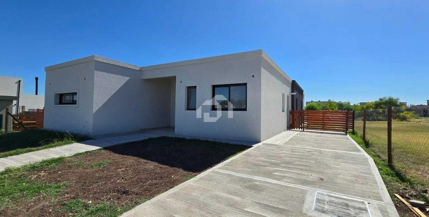 Casa en Venta en Santa Elisa, Pilar del Este, Pilar