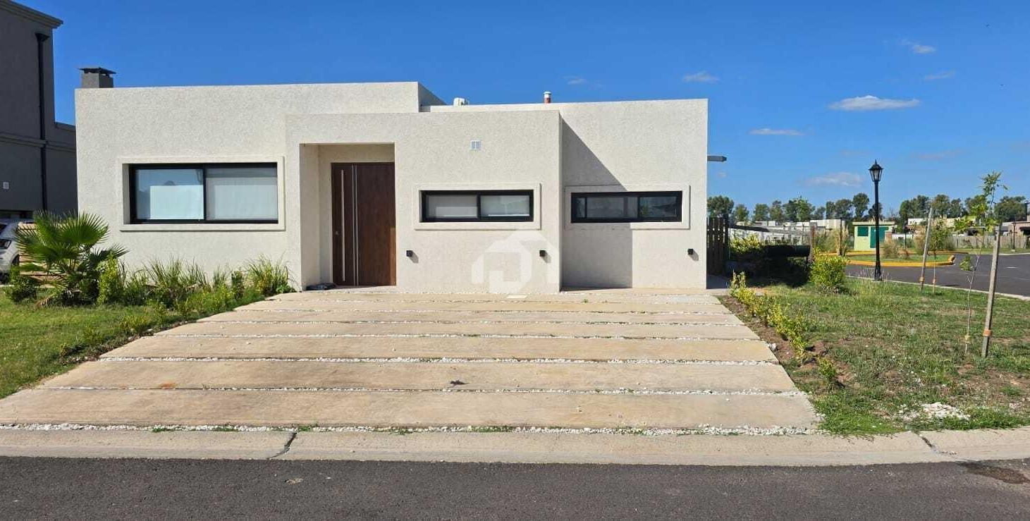 Casa en Venta en Santa Elisa, Pilar del Este, Pilar