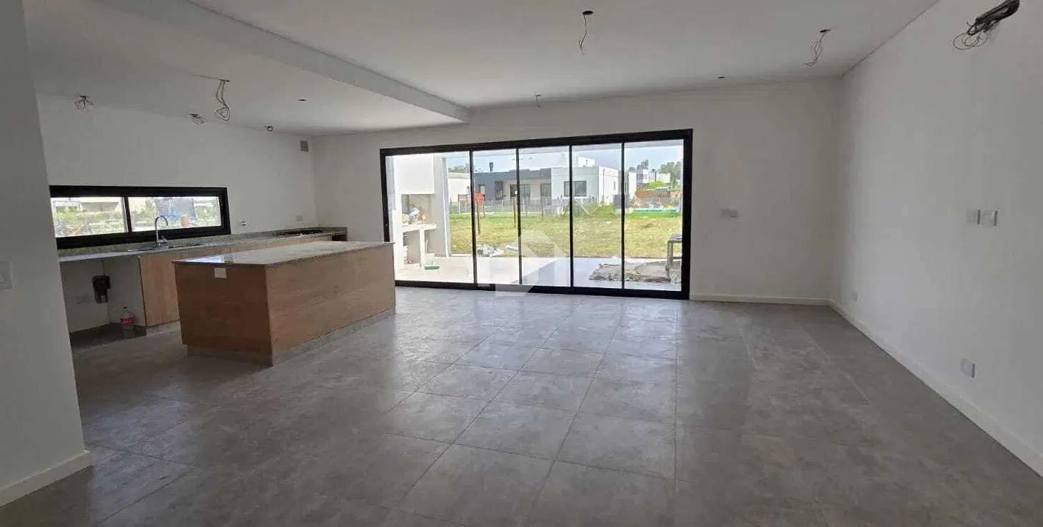 Casa  en Venta en Santa Elisa, Pilar del Este, Pilar 2