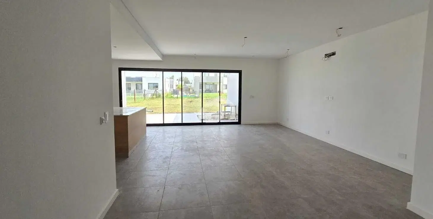 Casa  en Venta en Santa Elisa, Pilar del Este, Pilar 4
