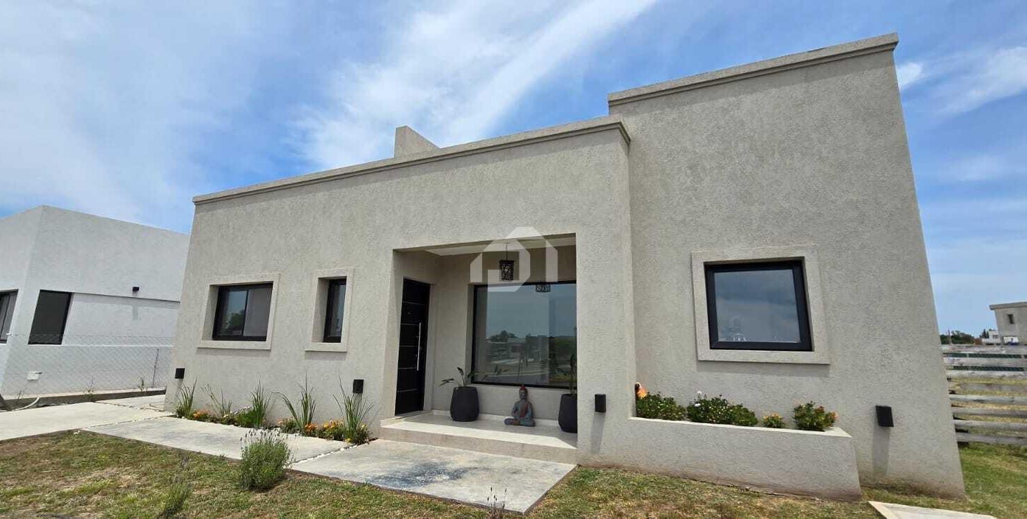 Casa en Venta en Santa Elisa, Pilar del Este, Pilar
