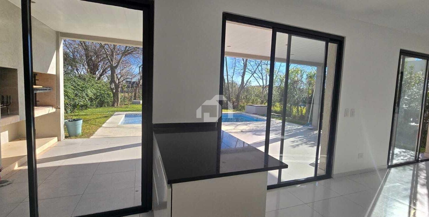 Foto de Casa en Venta en Santa Elena, Pilar del Este, Pilar, imagen 1