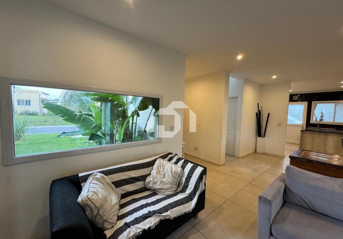 Foto de Casa en Venta en Santa Lucia, Pilar del Este, Pilar, imagen 4