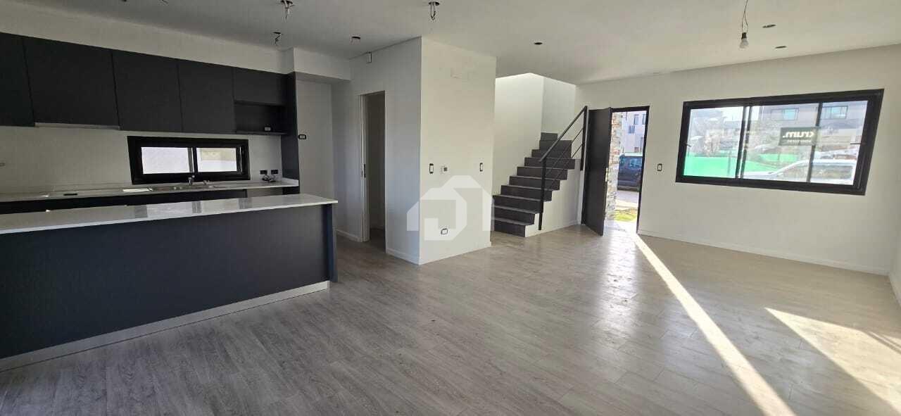 Foto de Casa Dúplex en Venta en Spring Park, Pilar, G.B.A. Zona Norte, imagen 2