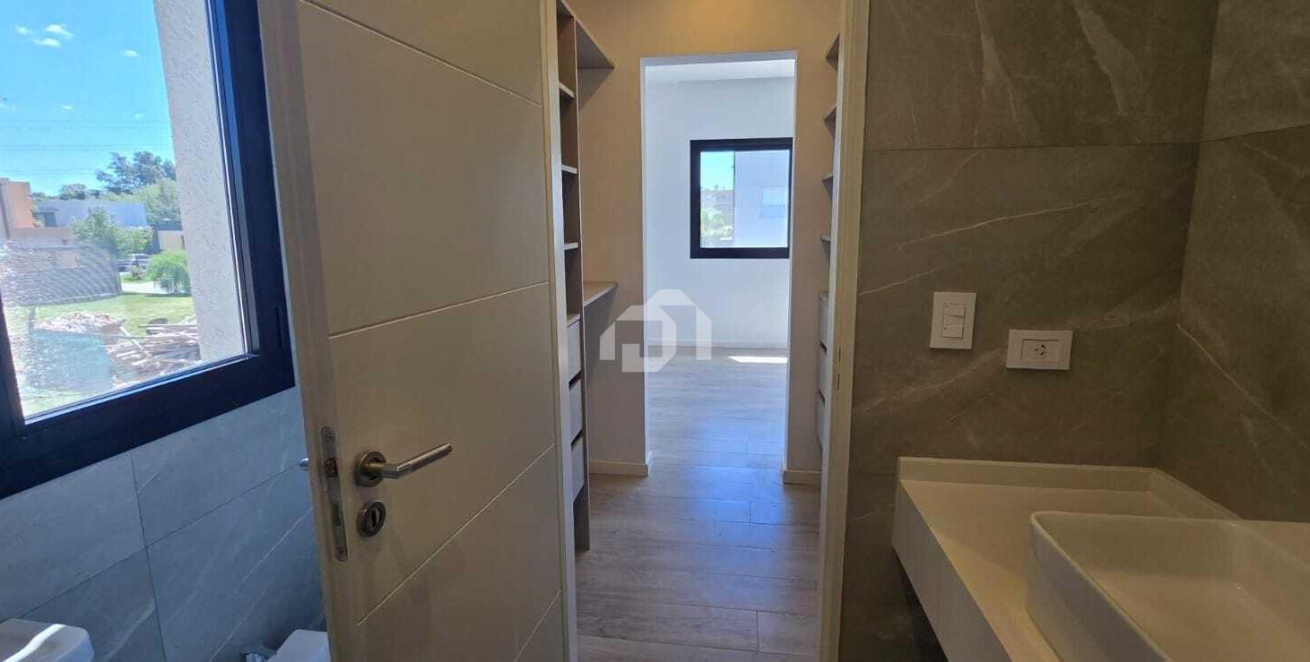 Foto de Casa Dúplex en Venta en Spring Park, Pilar, G.B.A. Zona Norte, imagen 4
