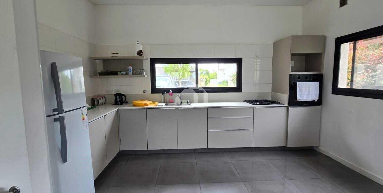 Foto de Casa en Alquiler en San Ramón, Pilar del Este, Pilar, imagen 5