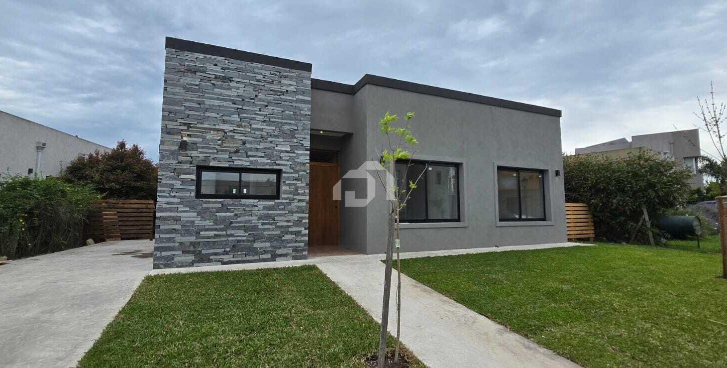 Foto de Casa en Venta en San Ramiro, Pilar del Este, Pilar, imagen 1