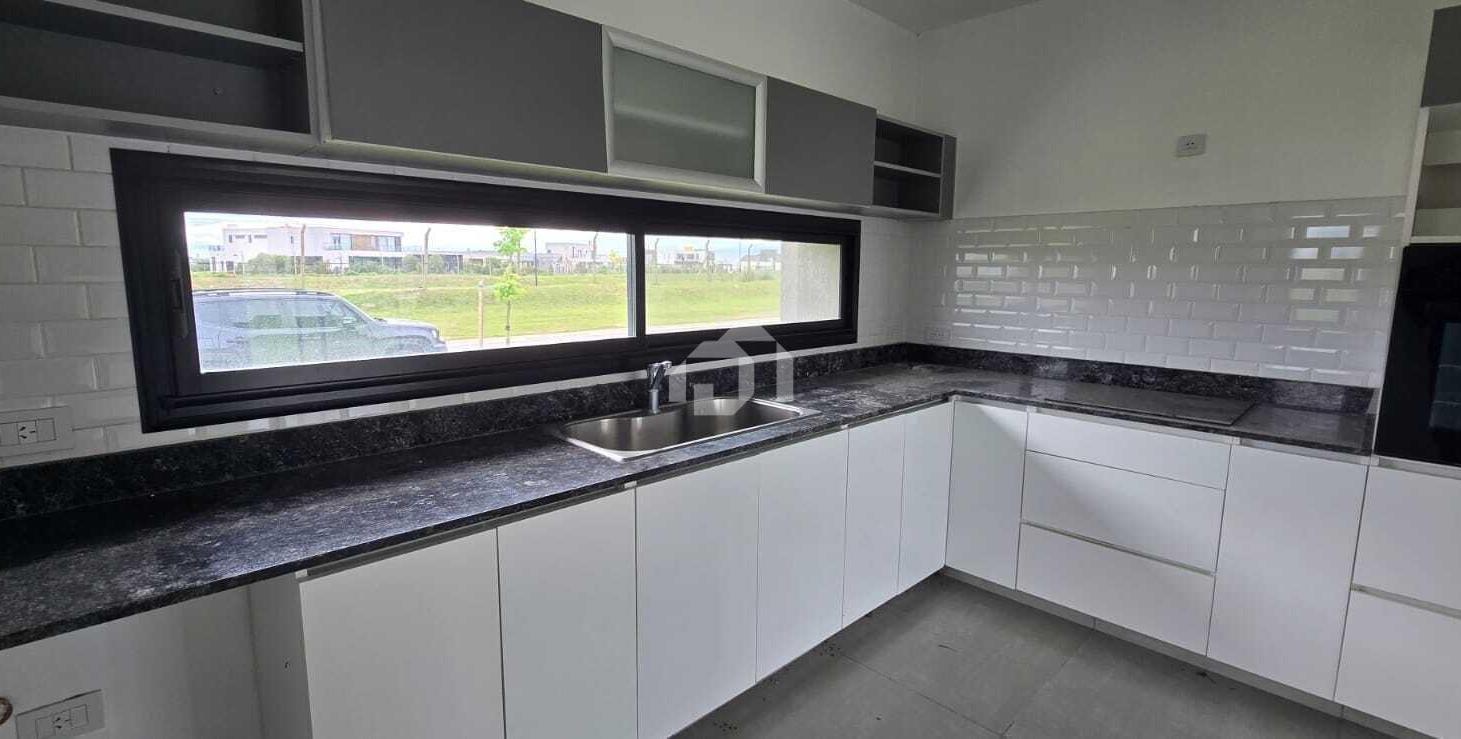 Foto de Casa en Alquiler en San Sebastian, Escobar, G.B.A. Zona Norte, imagen 4