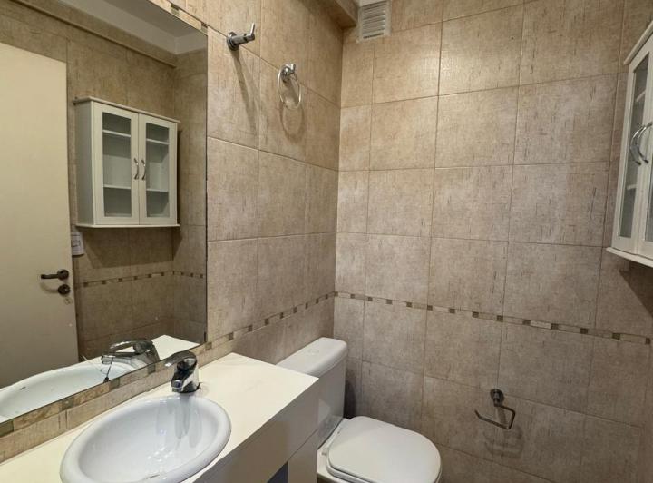 se alquila excelente departamento 2 amb. 3
