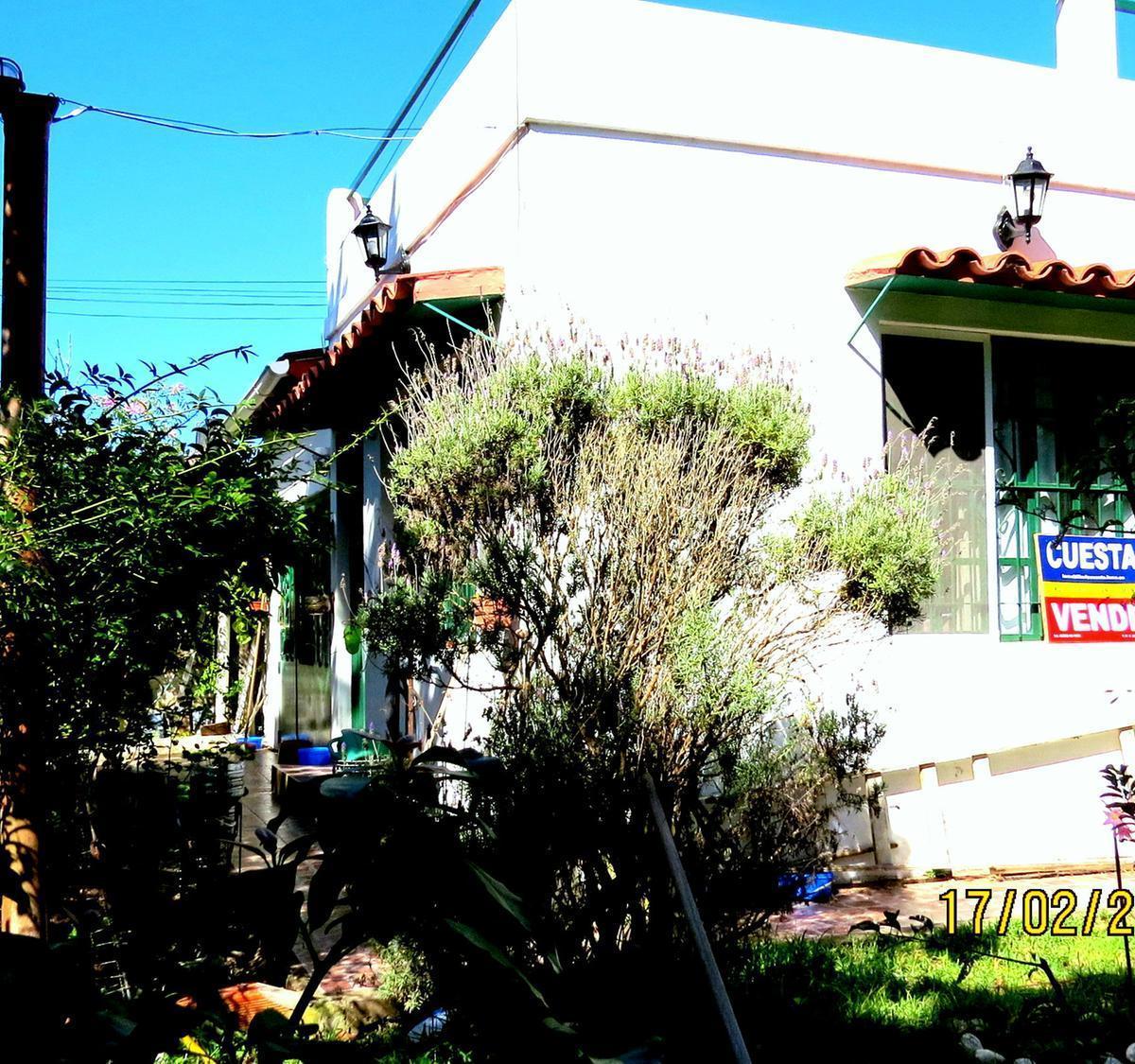 Casa en Amplia Esquina 5