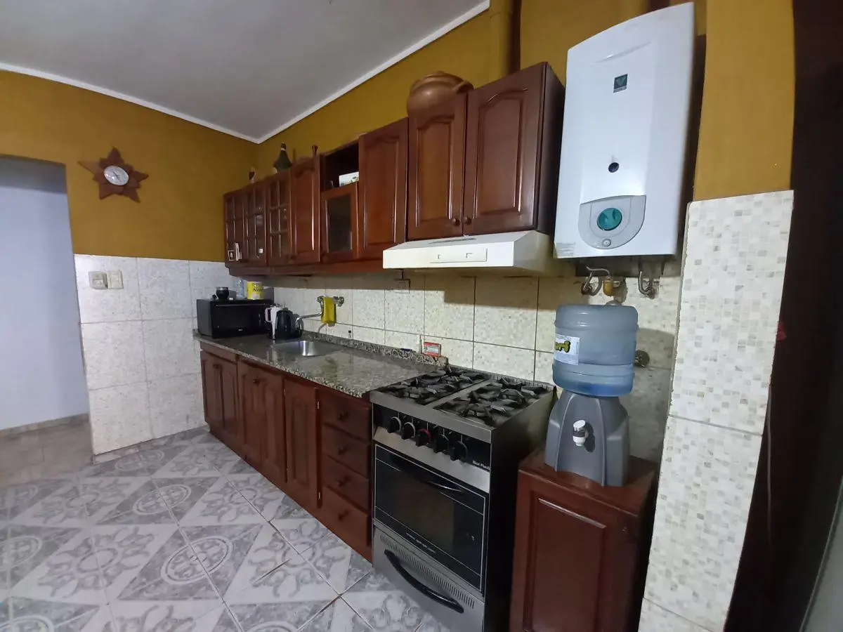 Casa de 3 dormitorios con quincho 3