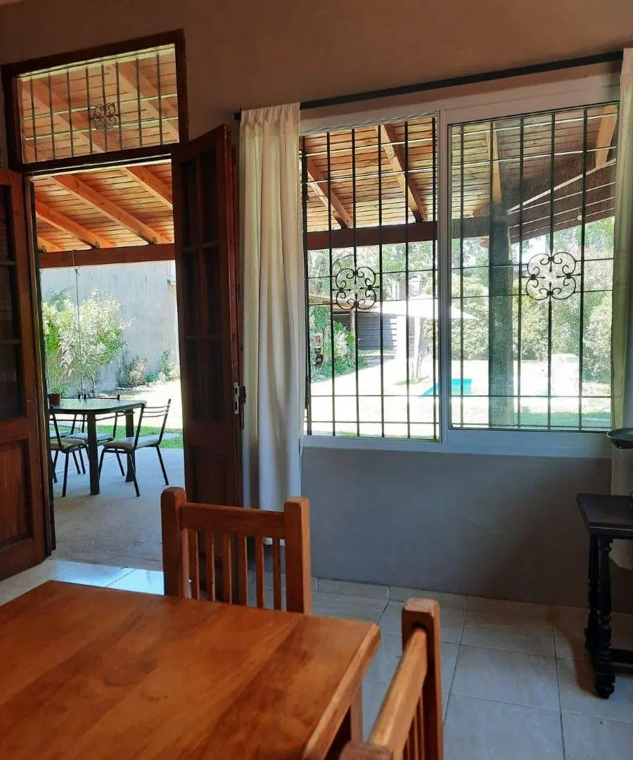 Venta casa de 3 dormitorios con patio y pileta en Sauce Viejo 5