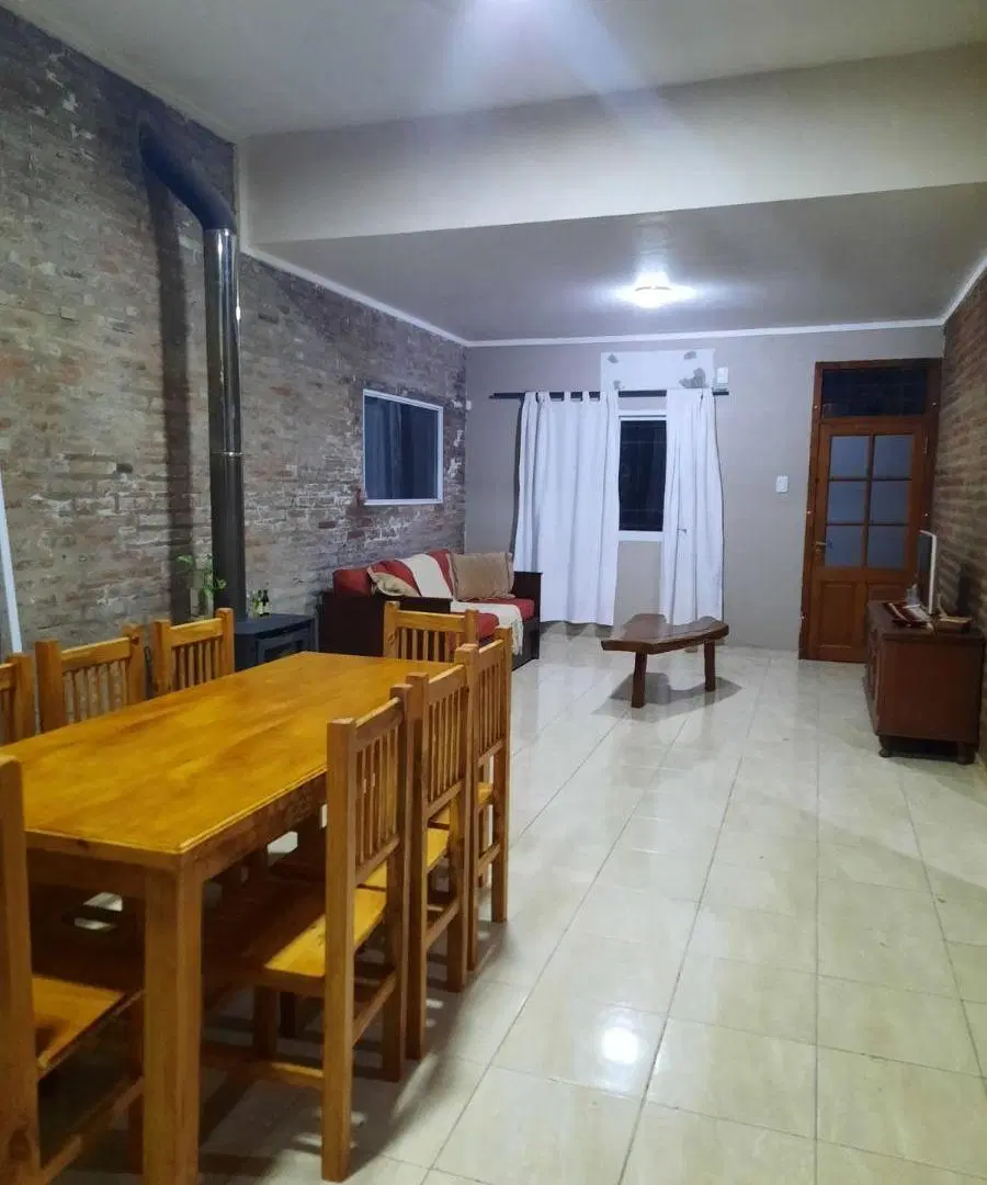 Venta casa de 3 dormitorios con patio y pileta en Sauce Viejo 3