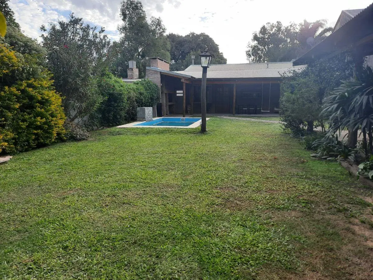 Venta casa de 3 dormitorios con patio y pileta en Sauce Viejo 4