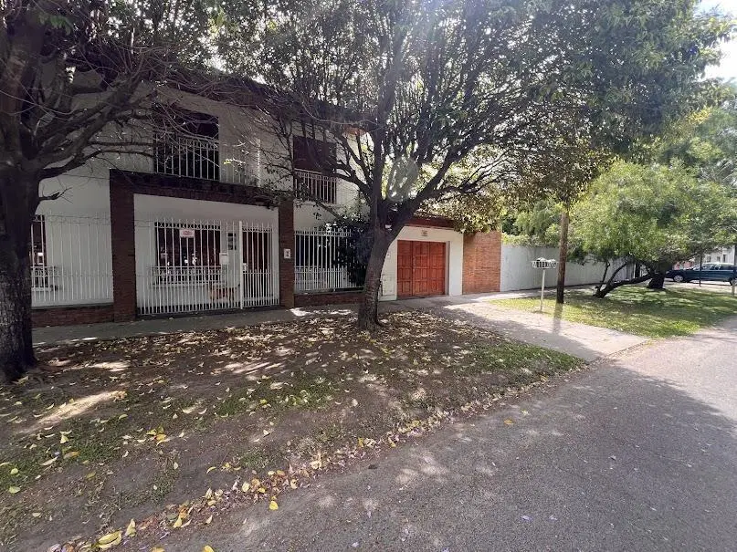Casa en La Plata de 3 dormitorios 4