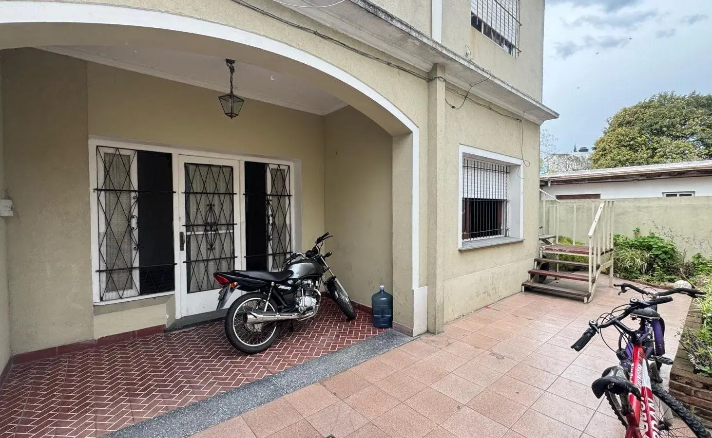 PH 3 dormitorios y patio con verde en venta 2