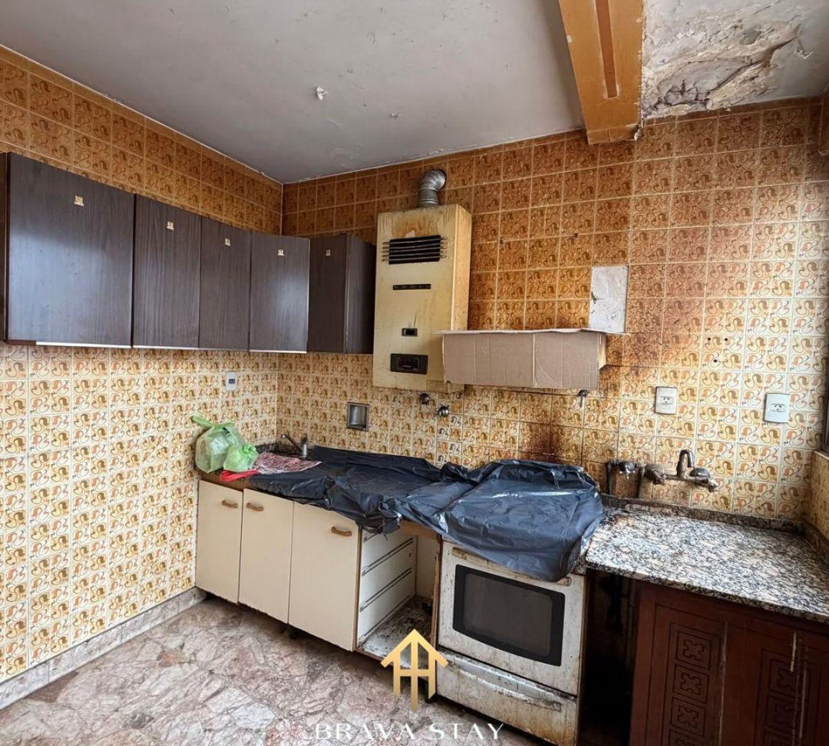 Foto de Departamento a reciclar con balcón corrido y gran potencial en, imagen 3