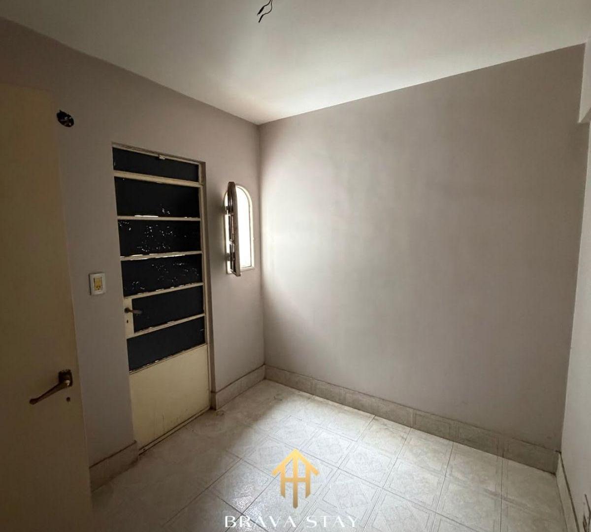Foto de Departamento a reciclar con balcón corrido y gran potencial en, imagen 5
