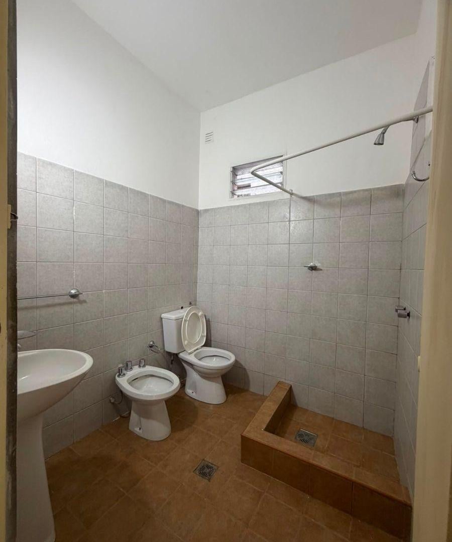 Foto de CASA PH PLANTA BAJA AL FRENTE EN ALQUILIER EN HAEDO/PALOMAR, imagen 5