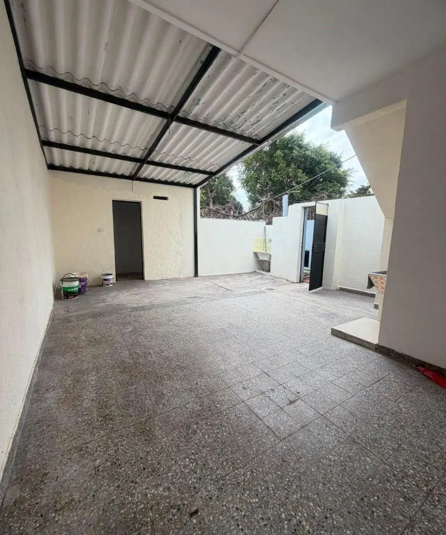 CASA PH PLANTA BAJA AL FRENTE EN ALQUILIER EN HAEDO/PALOMAR 2