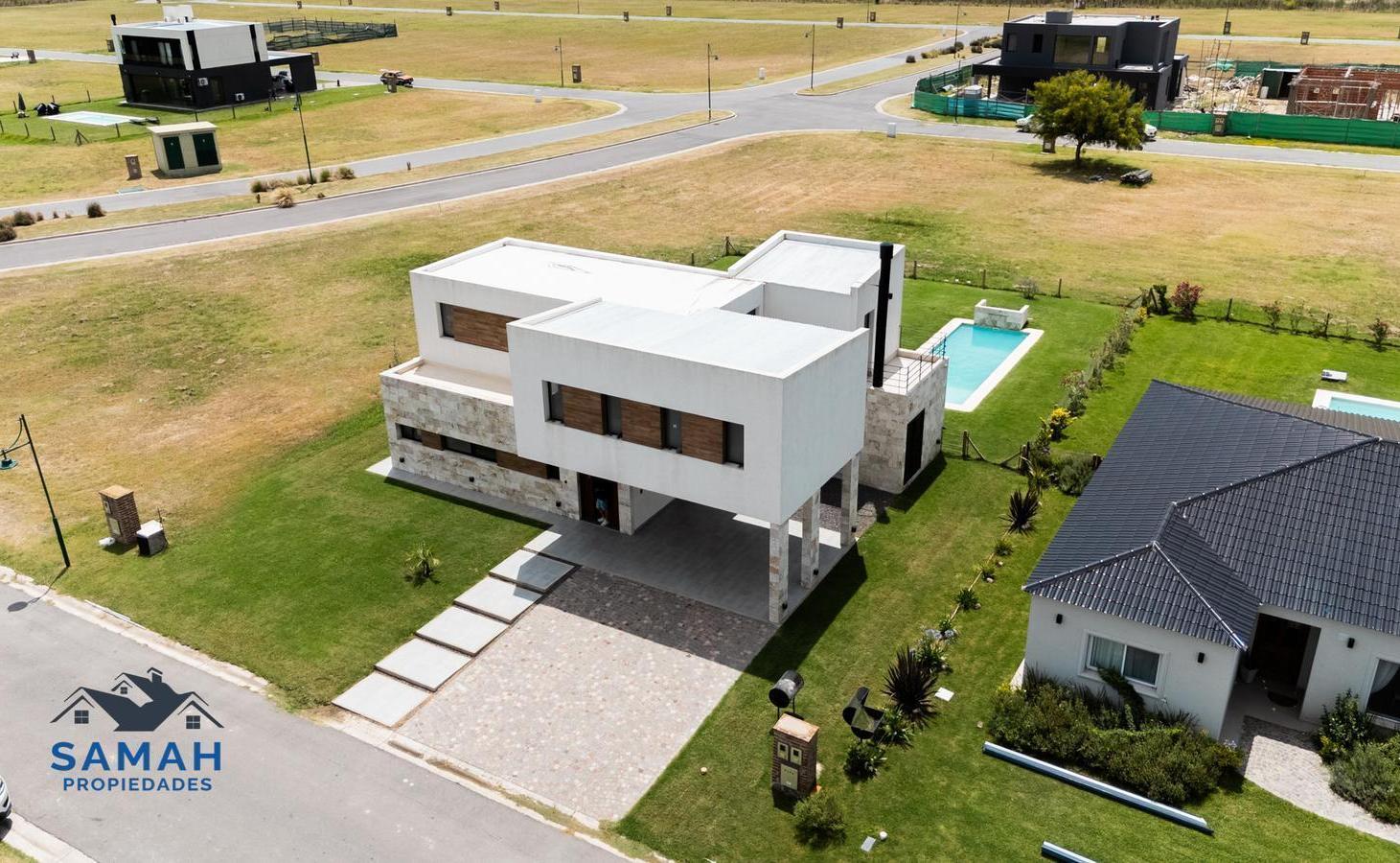 Casa en venta en barrio privado en Canning