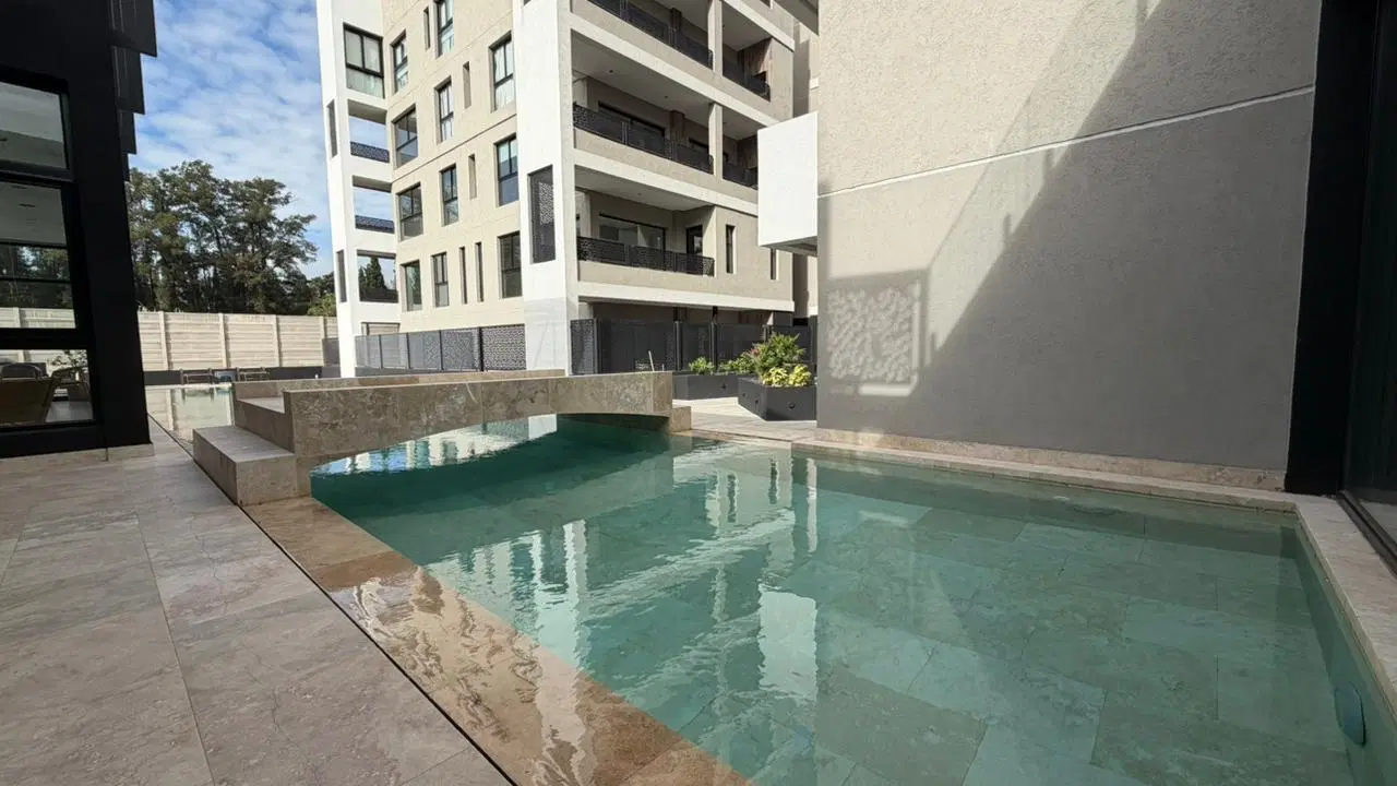 Departamento tipo dúplex en venta de 3 ambientes con patio en Canning 4