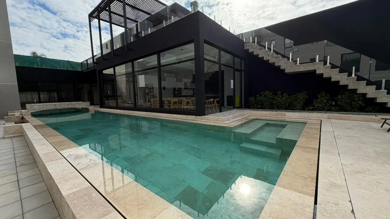 Departamento tipo dúplex en venta de 3 ambientes con patio en Canning 1