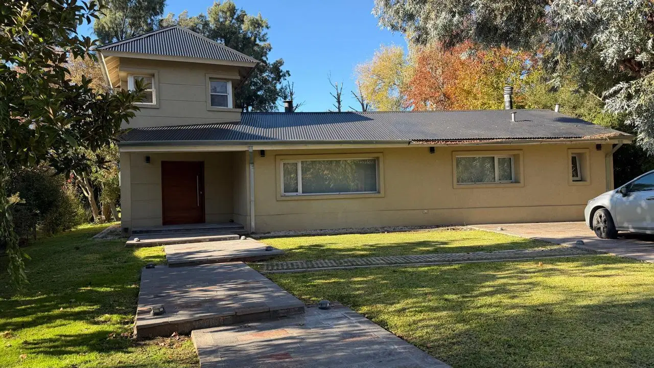 Casa en VENTA APTO CREDITO 4 ambientes en barrio privado El Ombú en Tristán Suarez 1