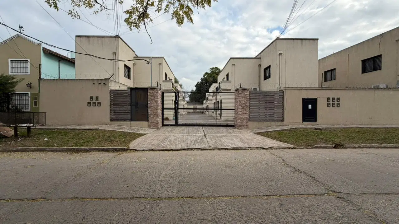 Departamento tipo duplex en venta 3 ambientes APTO CREDITO en Canning 2