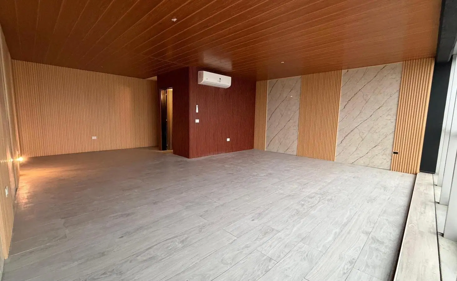 Oficina en venta en edificio Sky Center en Canning 3
