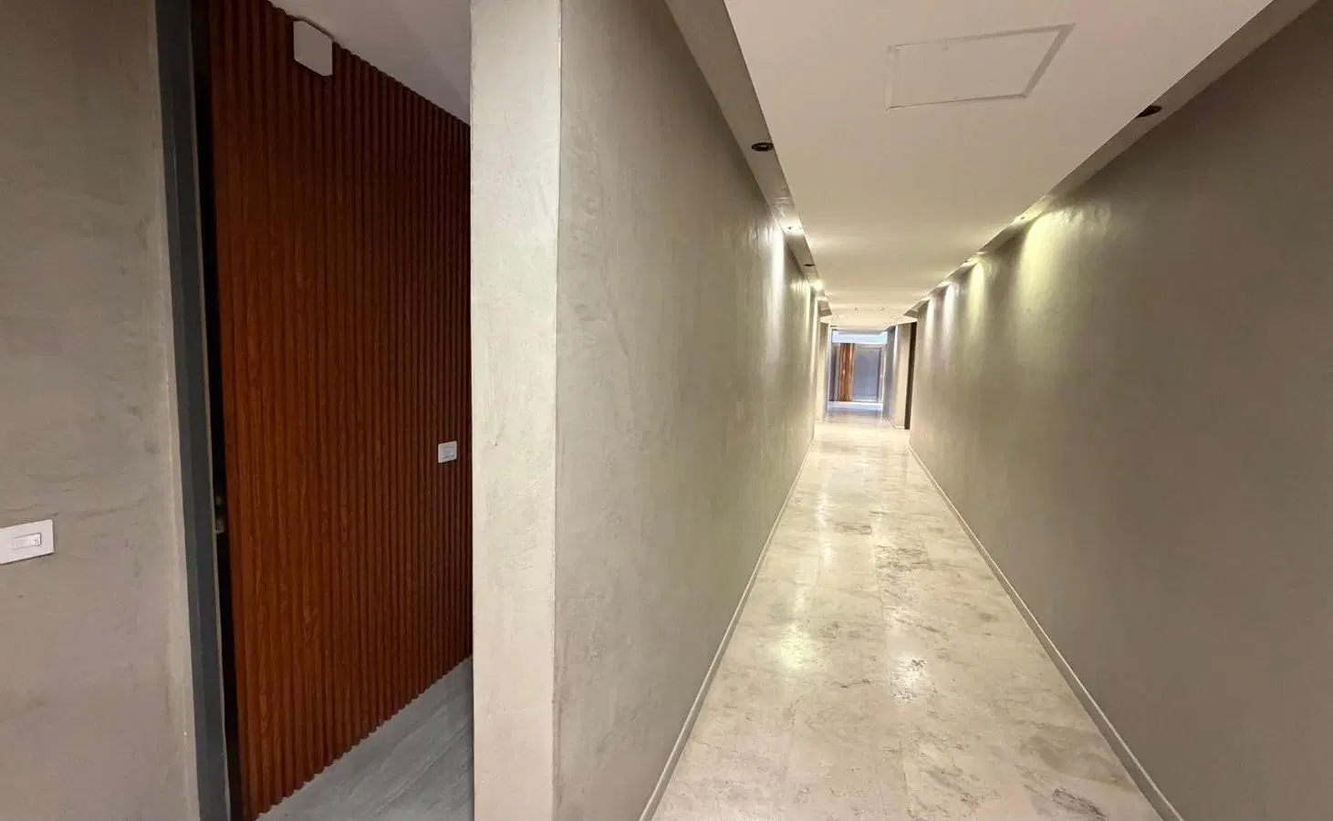 Oficina en venta en edificio Sky Center en Canning 4