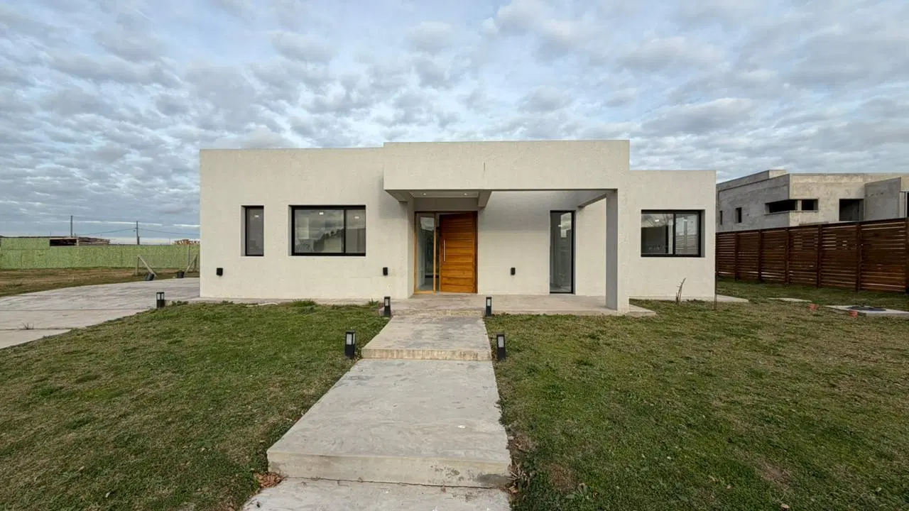 Casa en venta 4 ambientes en barrio privado Lagos de Canning 3