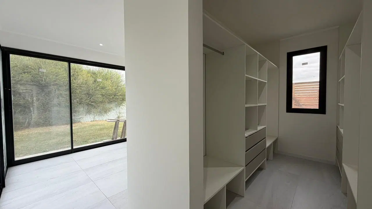 Casa en venta 4 ambientes en barrio privado Lagos de Canning 8