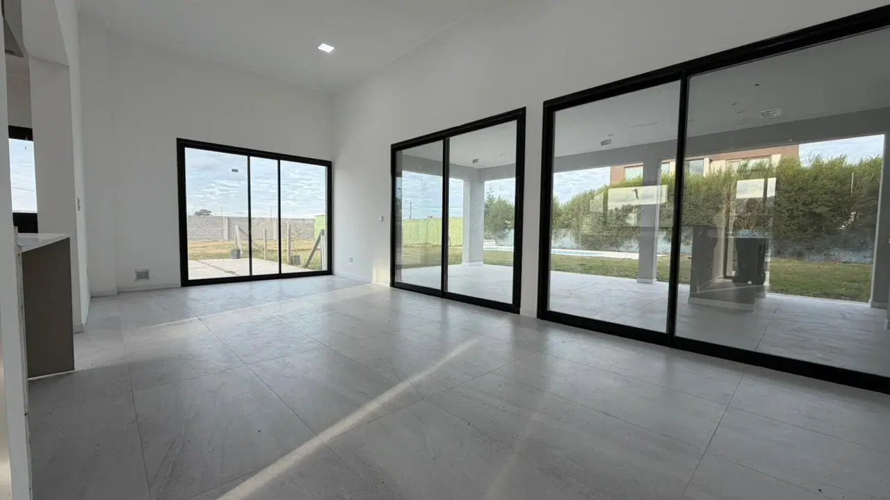 Casa en venta 4 ambientes en barrio privado Lagos de Canning 4