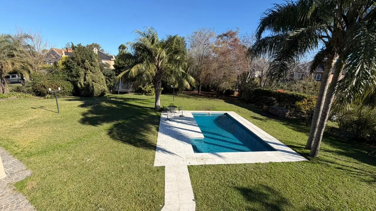 Casa en venta 5 ambientes en doble lote barrio privado Solar del Bosque Canning 3