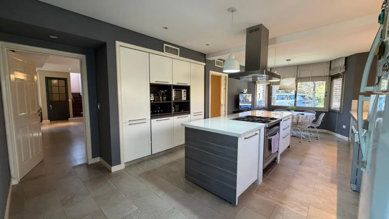 Casa en venta 5 ambientes en doble lote barrio privado Solar del Bosque Canning 8