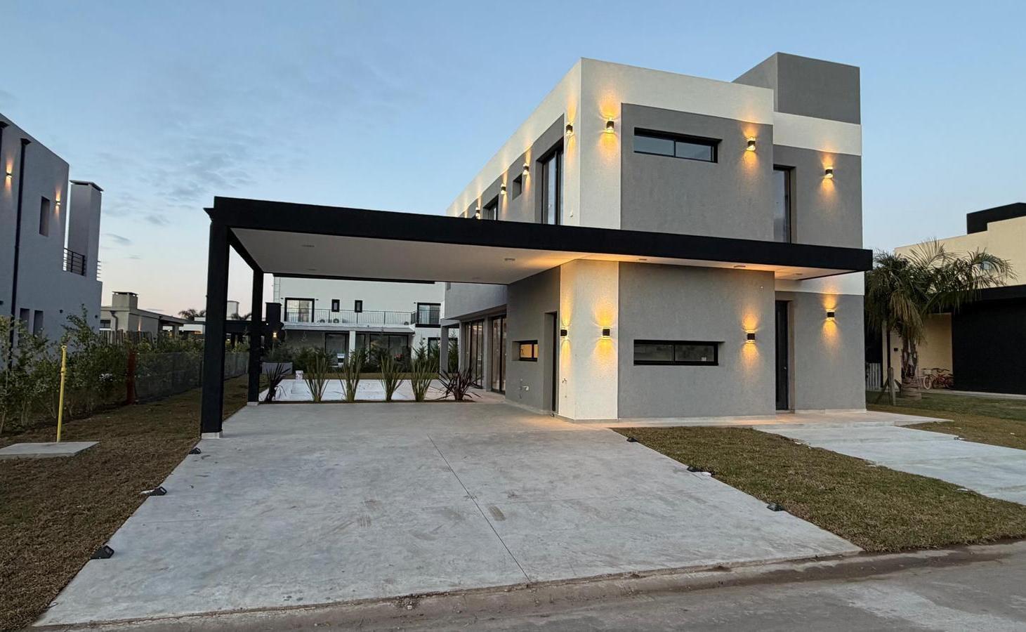 Casa en venta 4 ambientes a estrenar en barrio privado en Canning