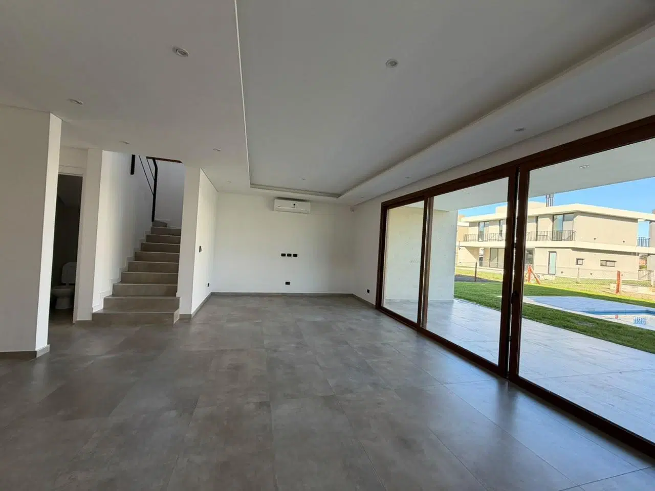 Casa en venta a estrenar 5 ambientes en barrio privado Canning Chico en Canning 8