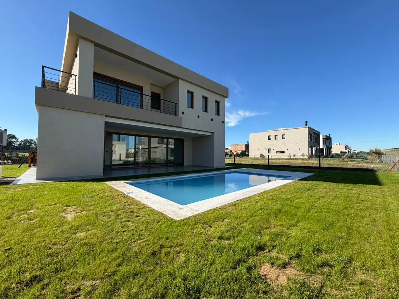 Casa en venta a estrenar 5 ambientes en barrio privado Canning Chico en Canning 5