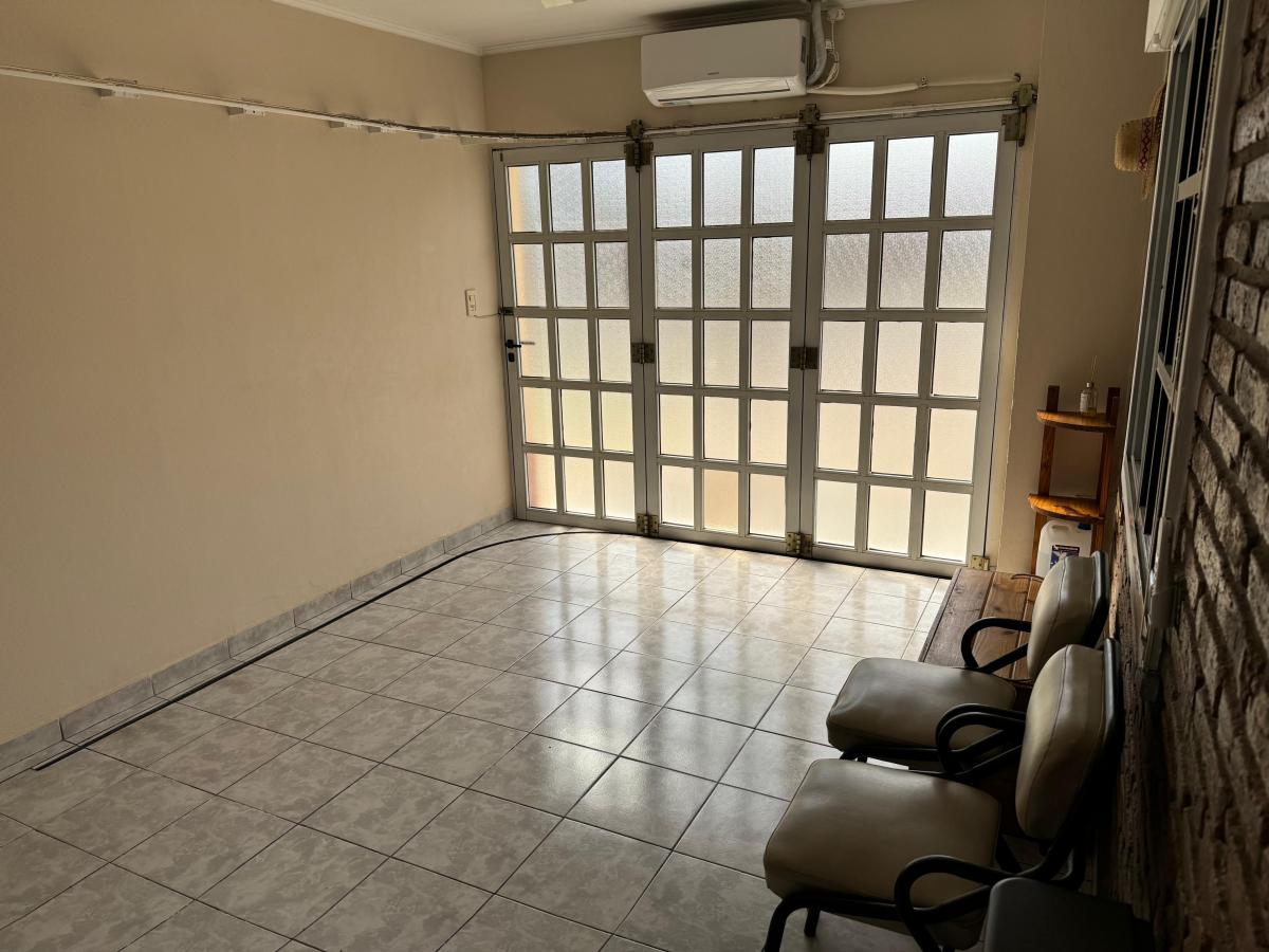 Venta Hermosa Casa de Dos Dorm. 4
