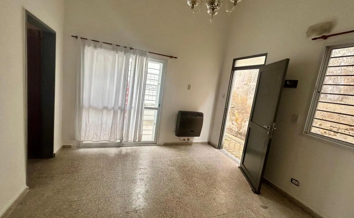 PH VENTA CASA DE PASILLO 1 DORMITORIO TERRAZA EXCLUSIVA PATIO IDEAL INVERSION REP. DE LA SEXTA 1