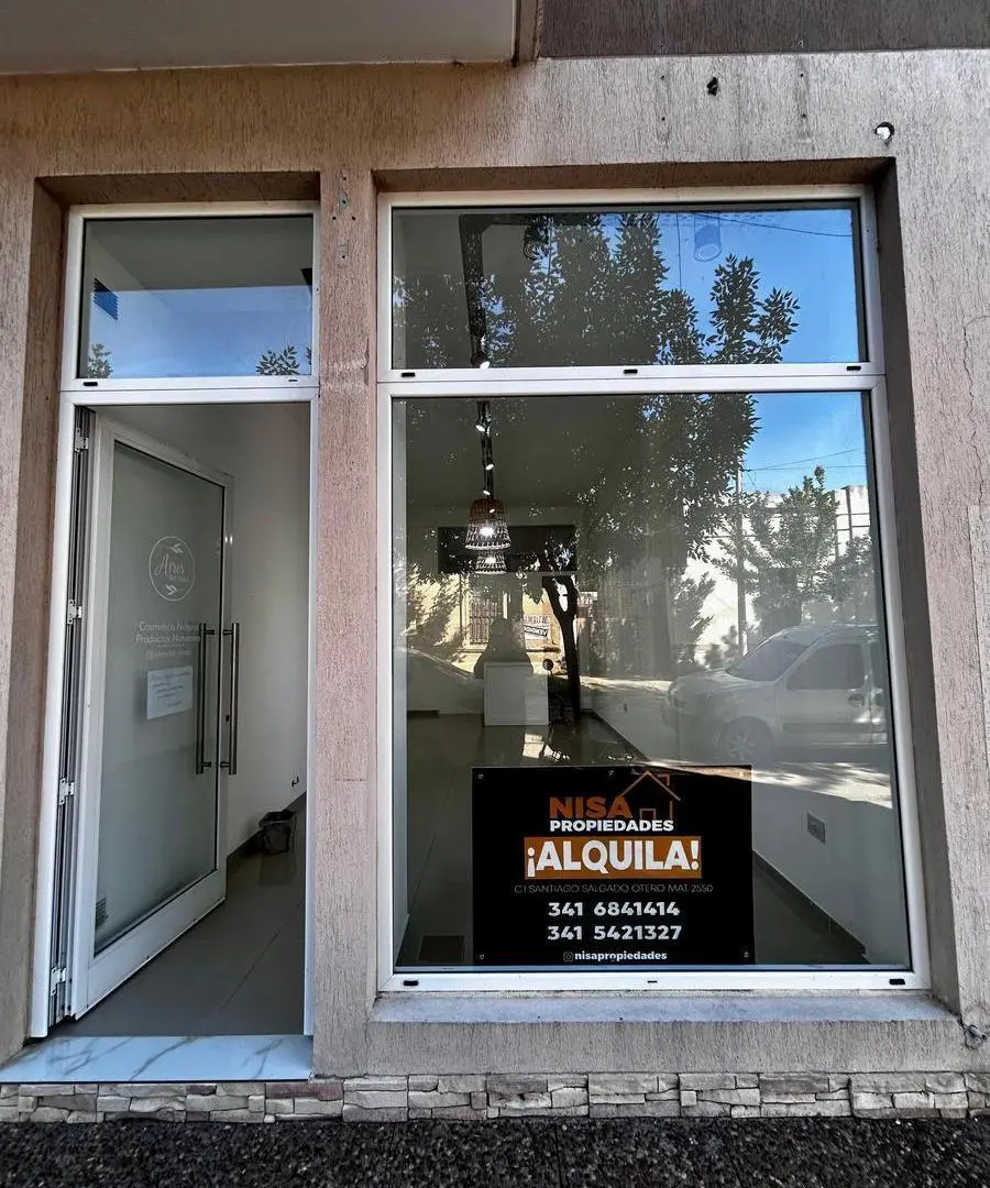 ALQUILER LOCAL AL FRENTE VIDRIADO APTO DIETETICA/TECNOLOGIA A PASOS DE ESCUELAS IVM 3