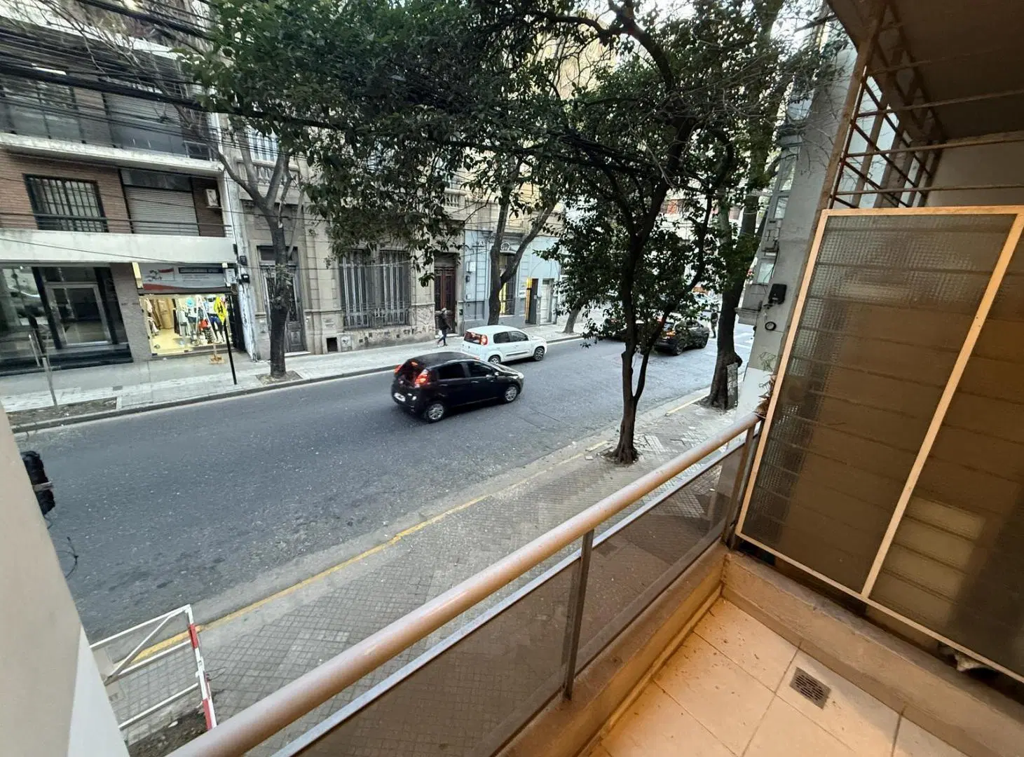 ALQUILER MONOAMBIENTE MODERNO AMPLIO CON BALCON GAS UNR / UAI / UGR SAN JUAN Y ROCA IDEAL ESTUDIANTE 4