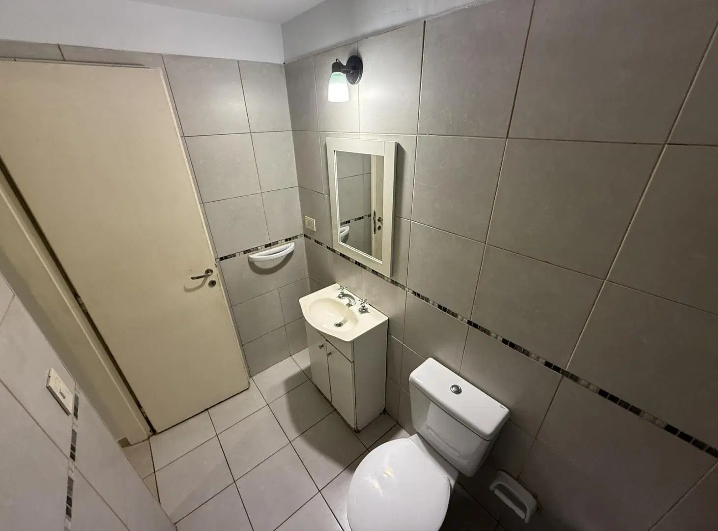 ALQUILER MONOAMBIENTE MODERNO AMPLIO CON BALCON GAS UNR / UAI / UGR SAN JUAN Y ROCA IDEAL ESTUDIANTE 5