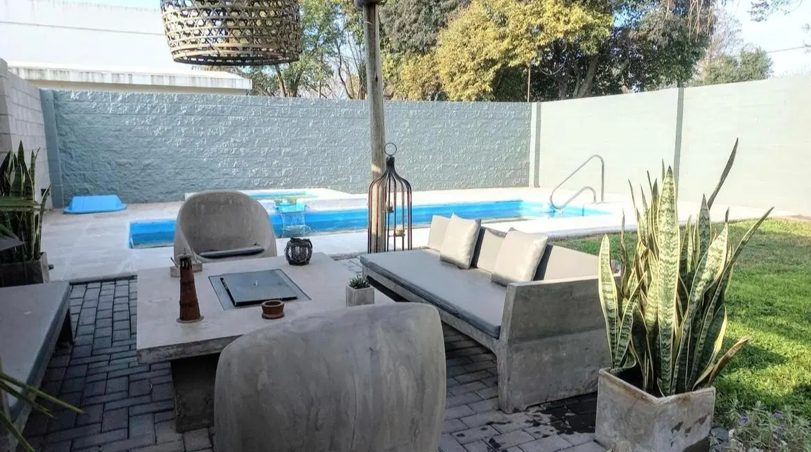 PERMUTA/VENTA APTO CREDITO CASA DE 3 DORMITORIOS PATIO COCHERA QUINCHO PUEBLO ESTHER 5
